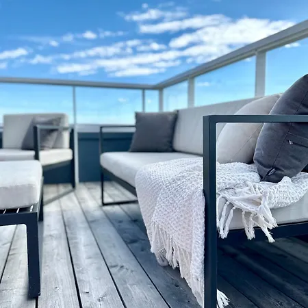 Rooftop Penthouse With Aurora Terrace *